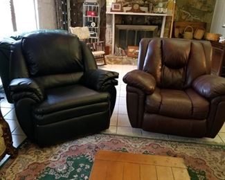 2 Recliners