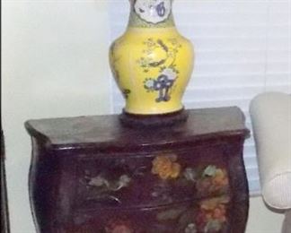 Painted Bombe Stand with Chinese Pottery Lamp