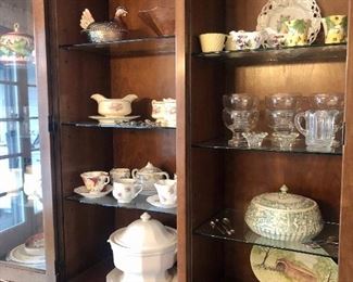 China Hutch, Serving Dishes
