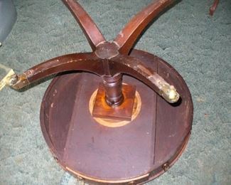 bottom view drum table