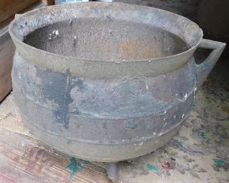 15 Gallon Cast Iron Stew Pot