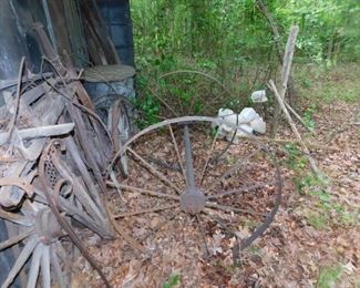 Old Metal Wagon Wheels with Axle