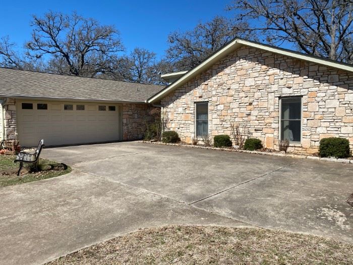 FITCH ESTATE SALES THE WOODS SALE in Kerrville, TX starts on 2/28/2020