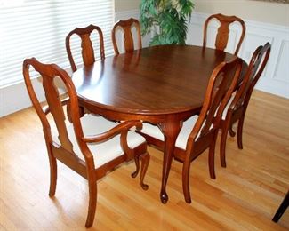 #5 - Pennsylvania House Cherry Dining Table & Chairs