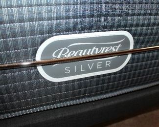 #9 - Queen Bed with Simmons Beautyrest Adjustable Mattress
