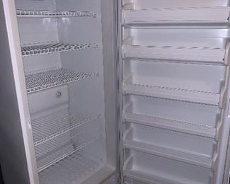 Upright freezer in like new condition 