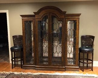 Hooker Seven Seas 3 piece display cabinet