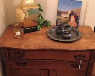 Antique wash stand; large brass lamp