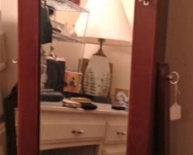 Standing floor mirror