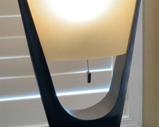 1 Contemporary Wood V Lamp #1		
