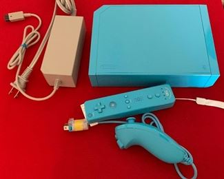Nintendo Wii  Gaming Console RVL-101 Blue/teal limited edition		
