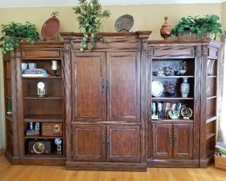 Hooker Wall Unit, Governor's Court, separates into 5 individual pieces. Sold as is or individually.