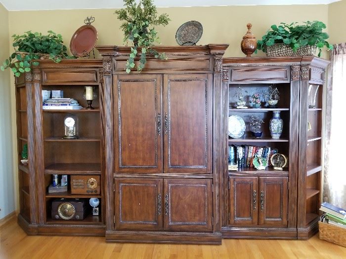 Hooker Wall Unit, Governor's Court, separates into 5 individual pieces. Sold as is or individually.