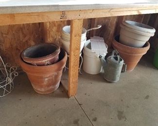 Garden pots of all sizes, hanging baskets