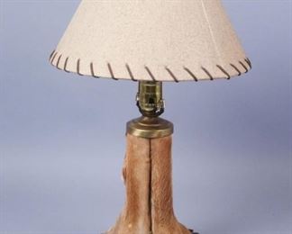 Taxidermy Deer Hooves Adirondack Camp Table Lamp