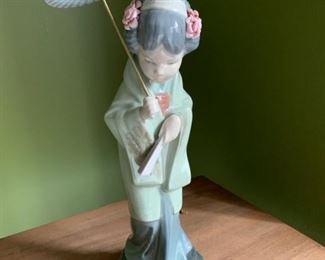Lladro Japanese girl with parasol