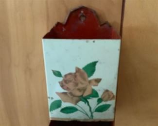 Tin match holder