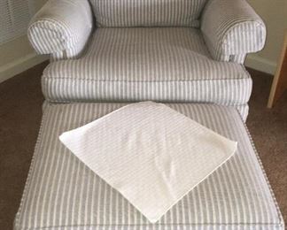 Thomasville arm chair with ottoman (one without ottoman)