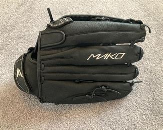 Mako leather baseball glove