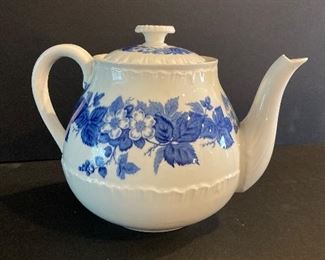 Wedgwood Bramble Tea pot