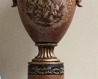 Pedestal vase (pair)