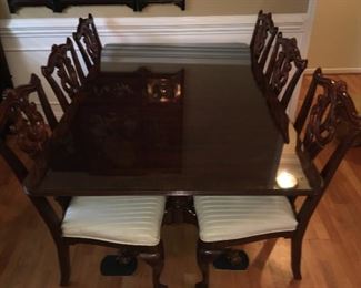 Dining table with inlay; 6 Hepplewhite side chairs & 2 arm chairs