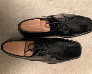Patent leather men's shoes