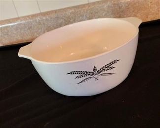 Anchor Hocking Casserole Dish