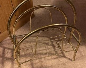 Metal magazine rack