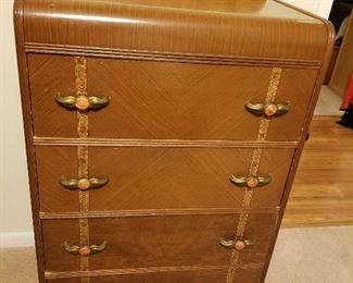 Vintage Chest of Drawers
