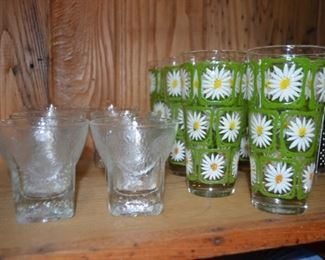 highball glasses; vintage daisy glasses