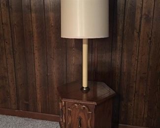 Vintage Lamp/End Table Combo 