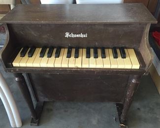Schoenhut Childs Piano