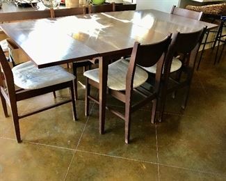 Stanley Furniture Drop Leaf Table & 6 Chairs -- 