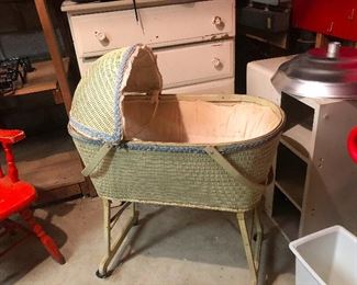 Ghost baby bassinet