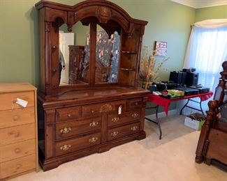 #21 dresser Bassett Dresser w/Hutch w/7 drawers 58x19x33-83 (2 pcs.) $175.00