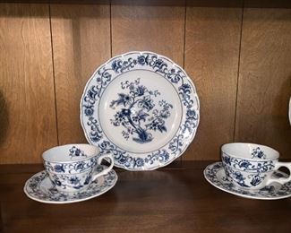 Beautiful Set of Style House Ming Tree China made in Japan