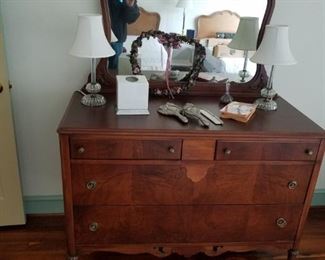 antique dresserwith mirror