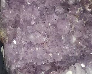 amethyst rock approximately 4 pounds