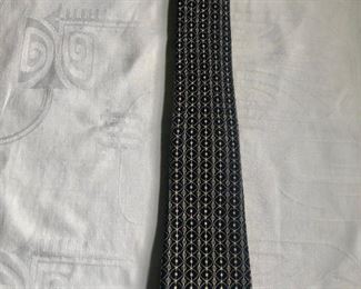$75 Hermes Navy Oval Tie