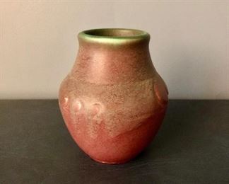 $245 Rookwood #914E made 1906 two tone rose and green vase 5.25 inchH 