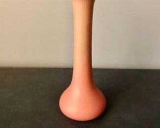 $100 Rookwood #2309 made in 1920 rose colored bud vase with blue wash 7 inch H 