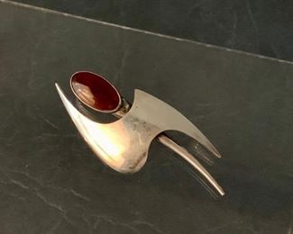 $95 Niels Erik From Sterling Modernist Pin 2.25 inches
Abstract bird with oval amber
11.46 G
