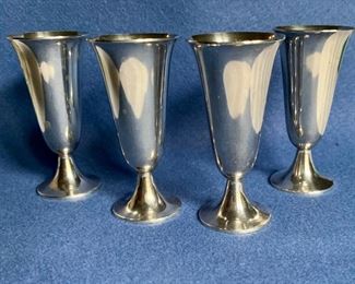 Tiffany Sterling Silver Cordials - Set of 4 vintage Cordial glasses with gold wash interior
approx 3” tall
Total weight 130g
