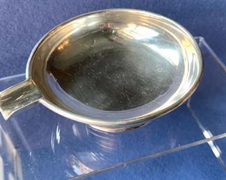 $40 Sterling Silver single ashtray Stamped “Hecho en Mexico”; “NAC”; “DF”; “925”
55g
