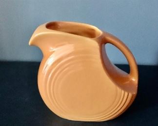 $30 Vintage Fiestaware yellow pitcher 6”H x 6”
