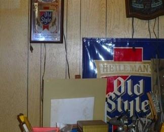 BEER SIGNS  