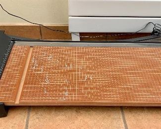 Large paper cutter