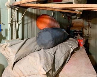 There is a vintage dryer in this pic...