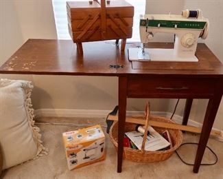 $65 - Singer Sewing Machine